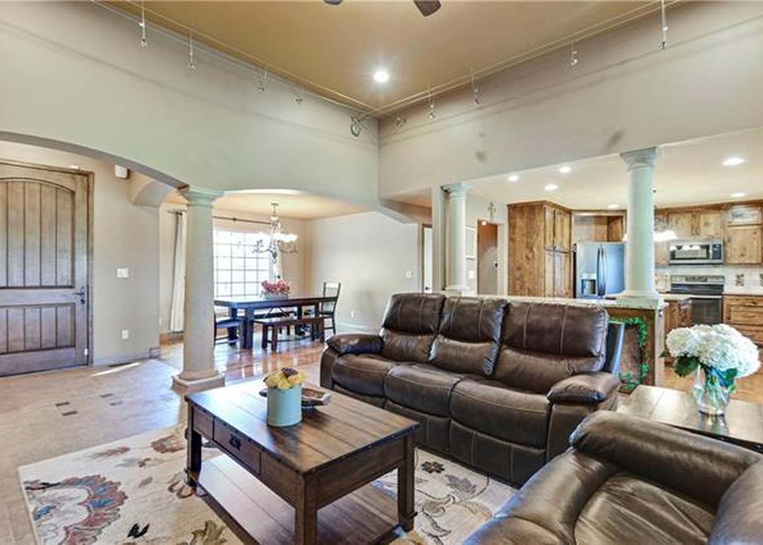 1402 WHISPERING RIDGE — photo 12