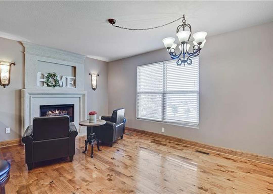 1402 WHISPERING RIDGE — photo 17