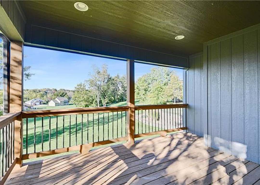 1402 WHISPERING RIDGE — photo 36