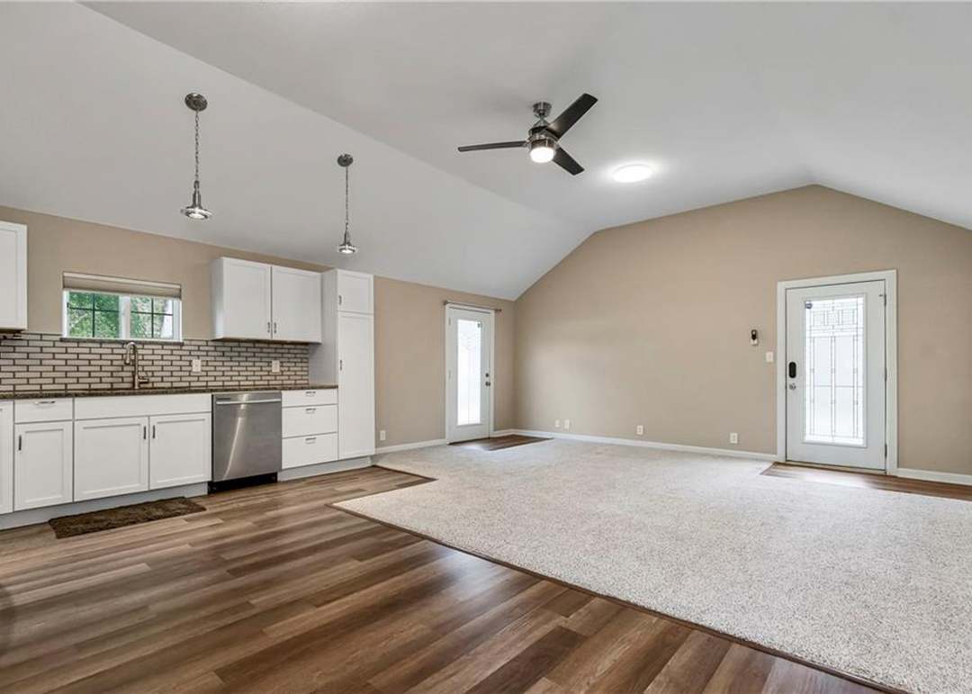 1404 S Butler Drive — photo 6