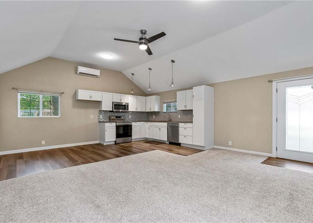 1404 S Butler Drive — photo 10