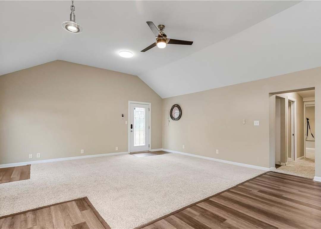 1404 S Butler Drive — photo 16
