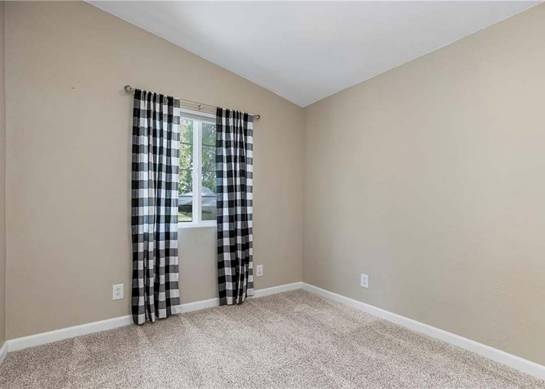 1404 S Butler Drive — photo 21