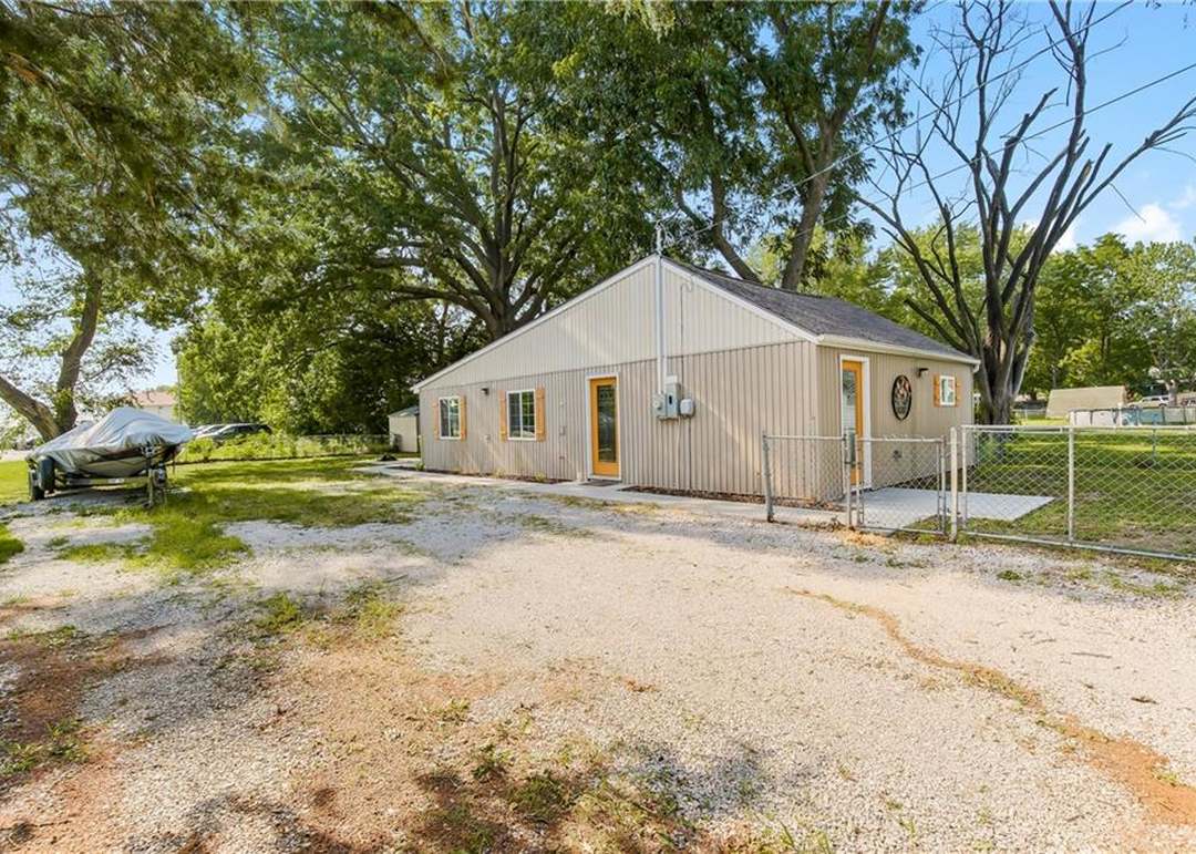 1404 S Butler Drive — photo 24