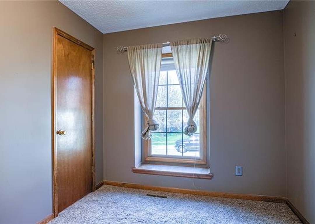 1409 SW Highland Drive — photo 5