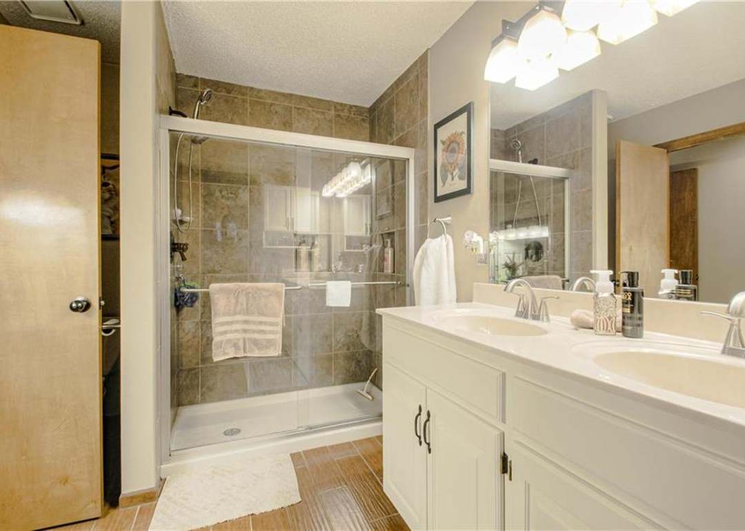 1413 NW FOXBORO Road — photo 16
