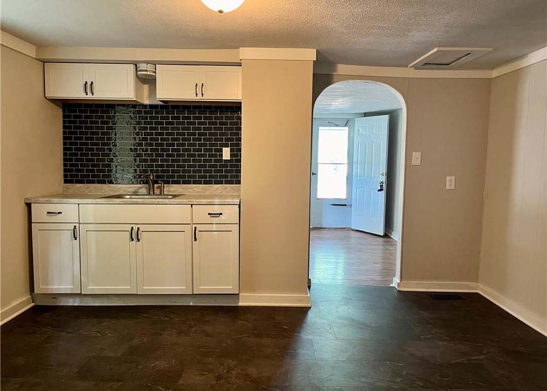 1422 S Appleton Avenue — photo 11