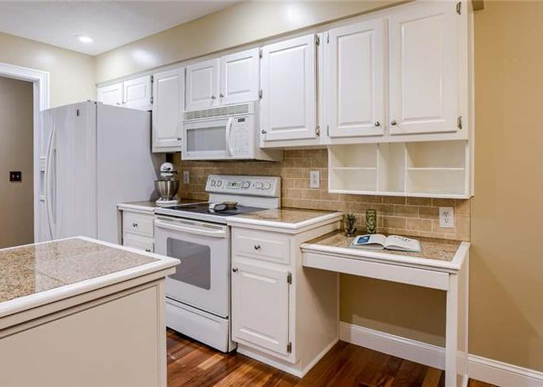14516 W 69th Terrace — photo 16