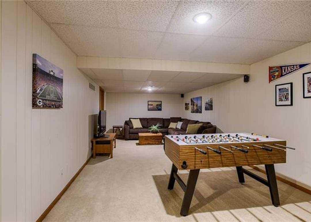 14516 W 69th Terrace — photo 32