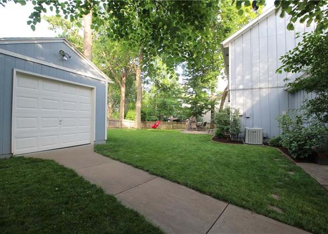 14516 W 69th Terrace — photo 37