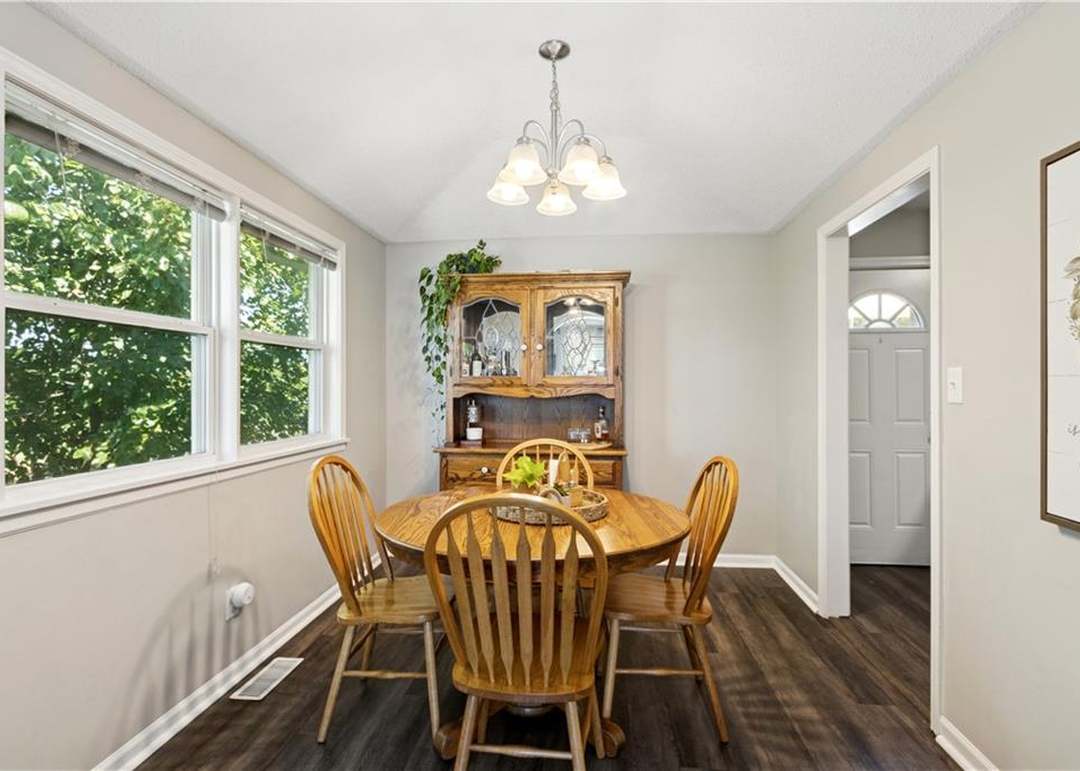 14701 Pine View Drive — photo 10