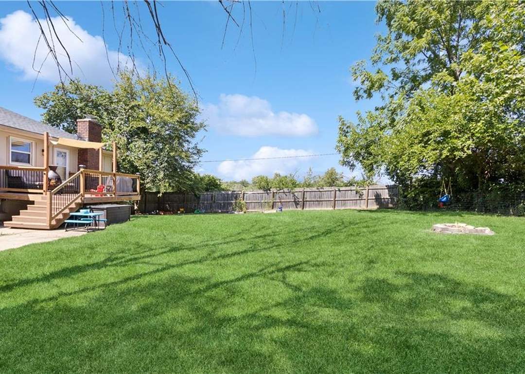 14701 Pine View Drive — photo 23