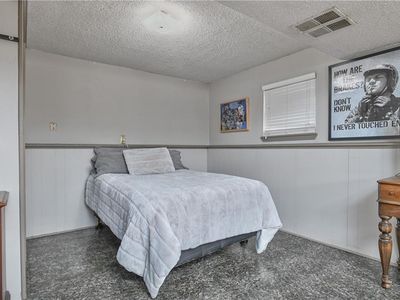 14744 Wyandotte Drive — photo 26