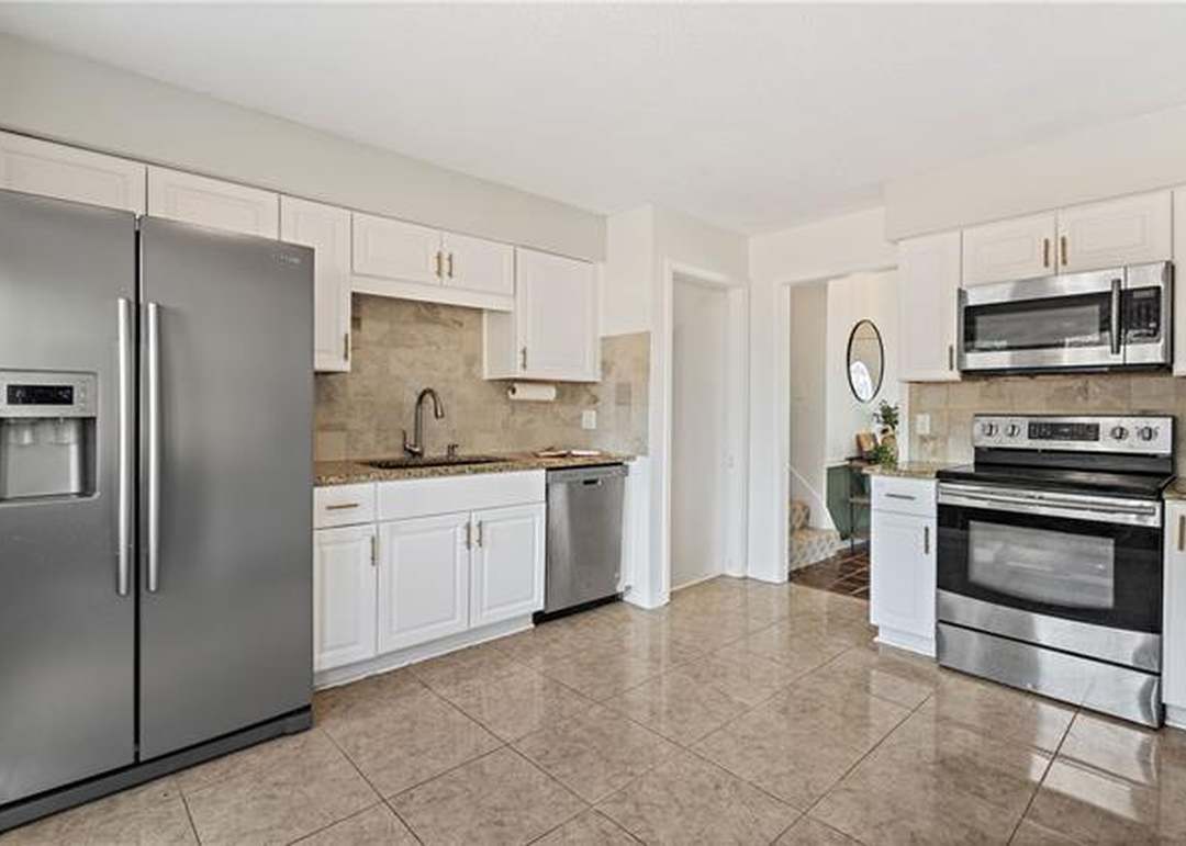 14802 W 93RD Terrace — photo 16