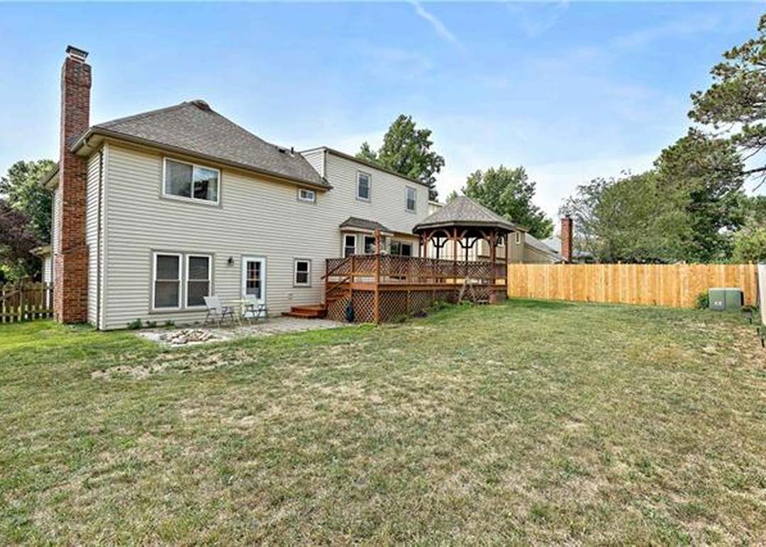 14802 W 93RD Terrace — photo 32