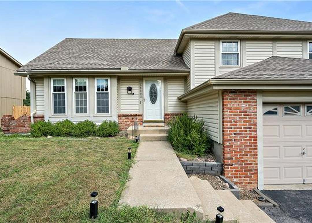 14802 W 93RD Terrace — photo 33