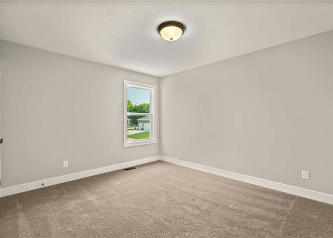 1500 SW Sugar Tree Drive — photo 5