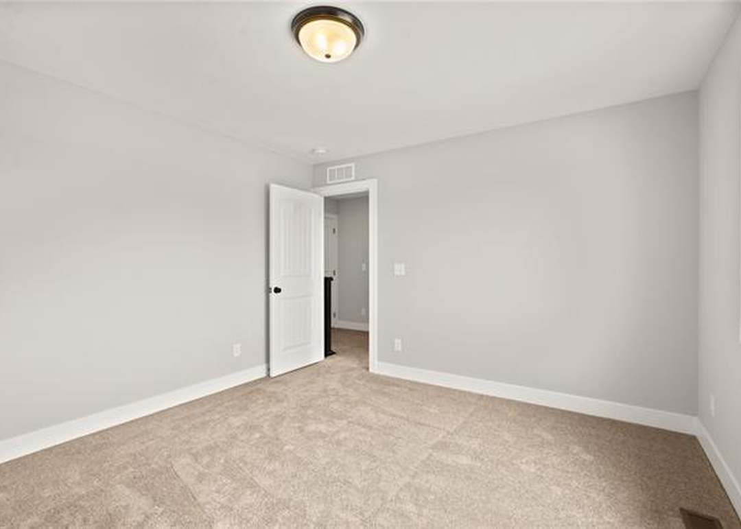 1500 SW Sugar Tree Drive — photo 40