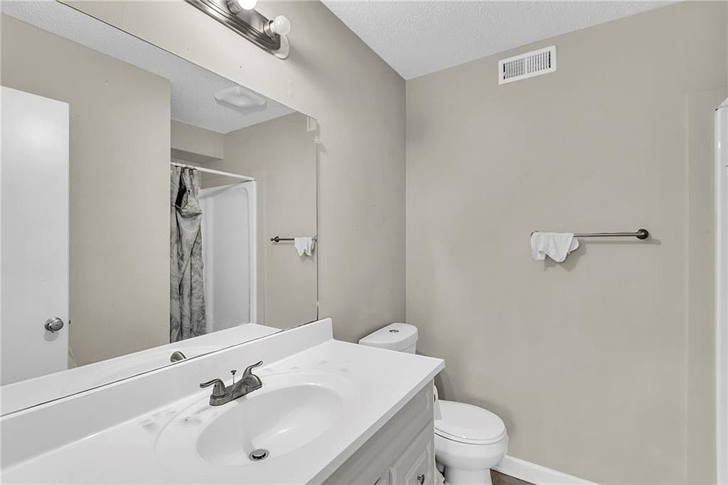 1502 E 123rd Terrace — photo 15