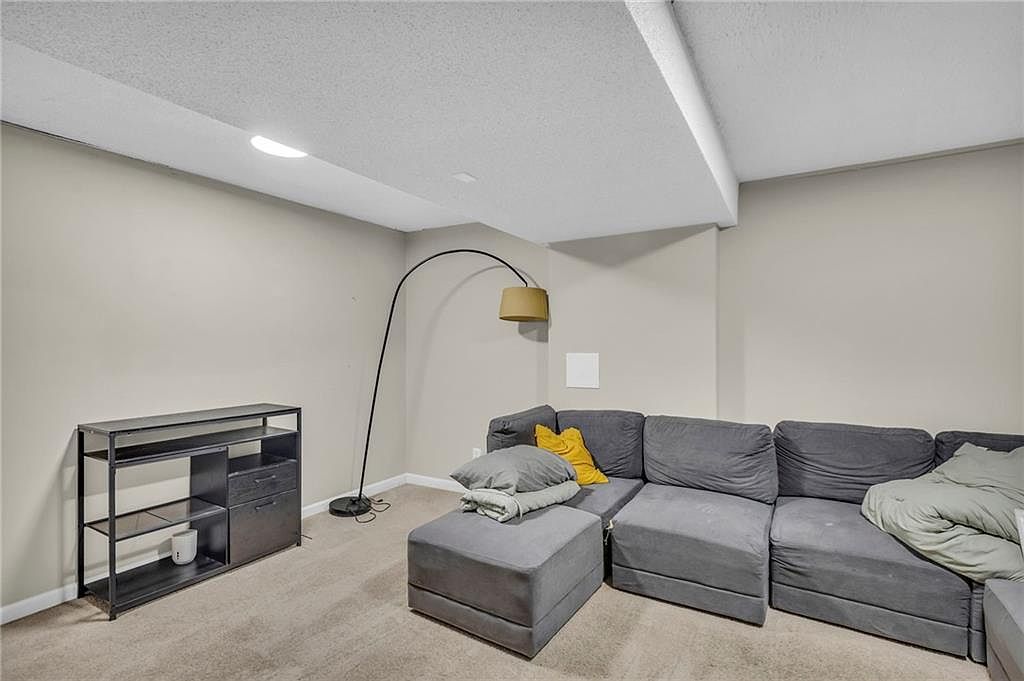 1502 E 123rd Terrace — photo 16