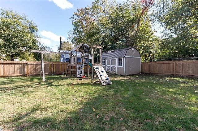 1505 W Poplar Street — photo 28