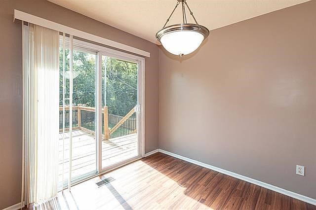 1505 W Poplar Street — photo 33