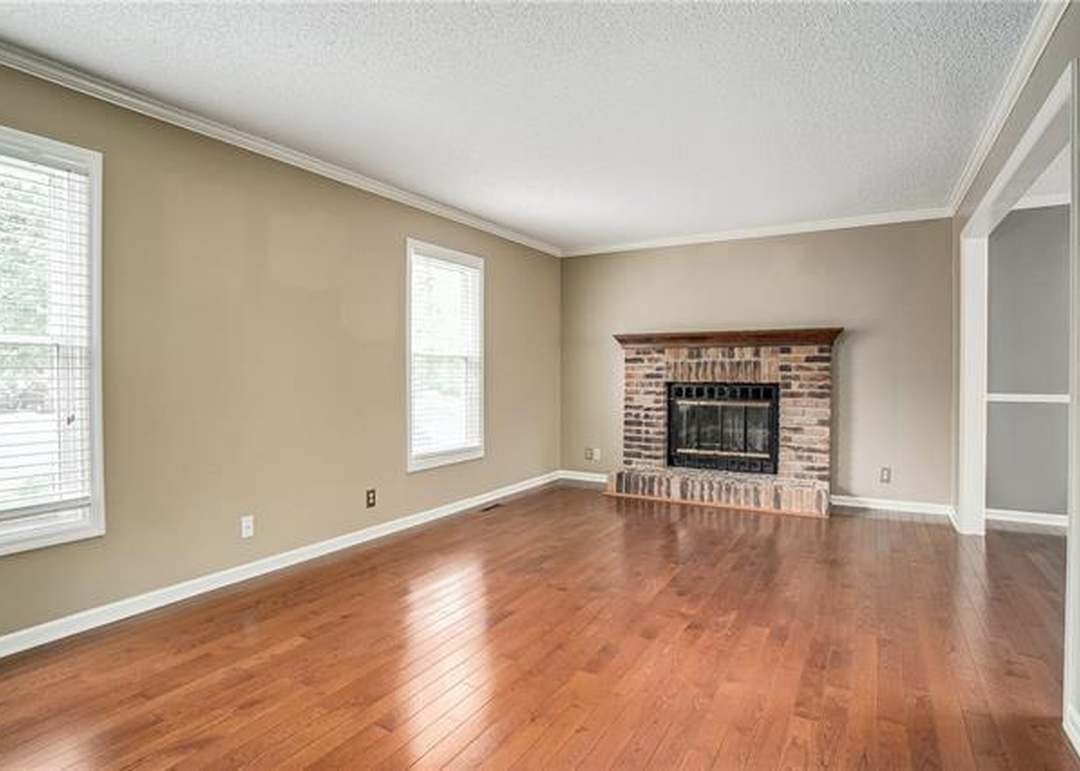 15120 Woodson Street — photo 6
