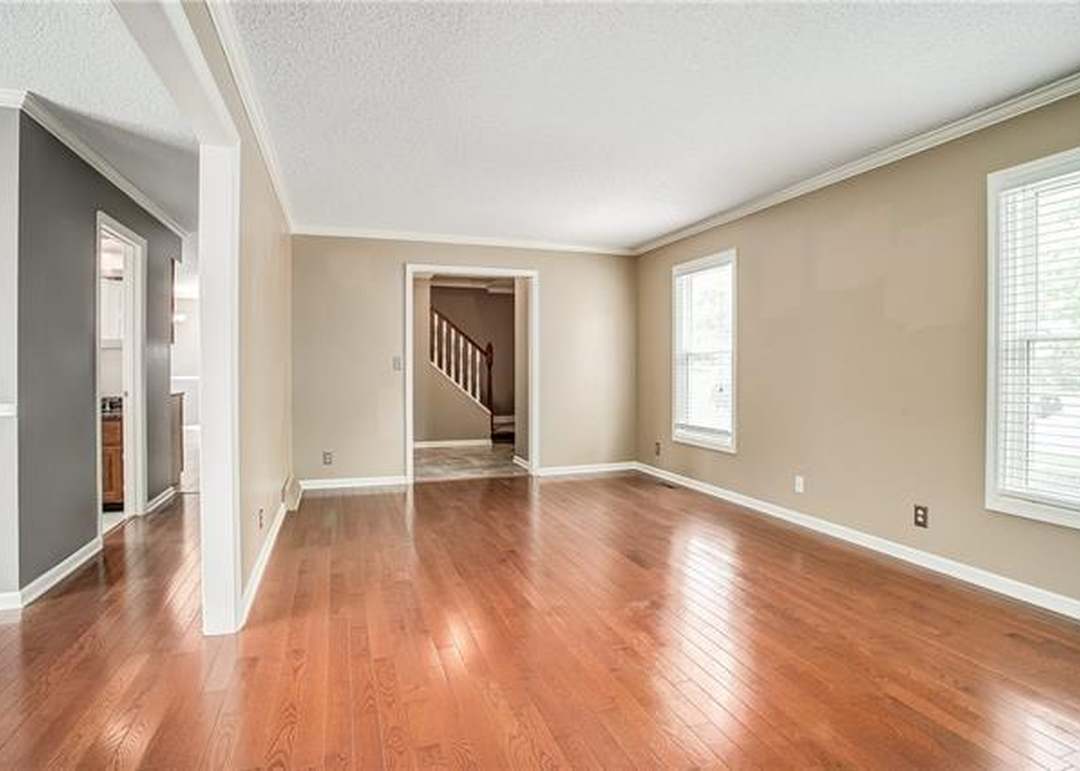 15120 Woodson Street — photo 9