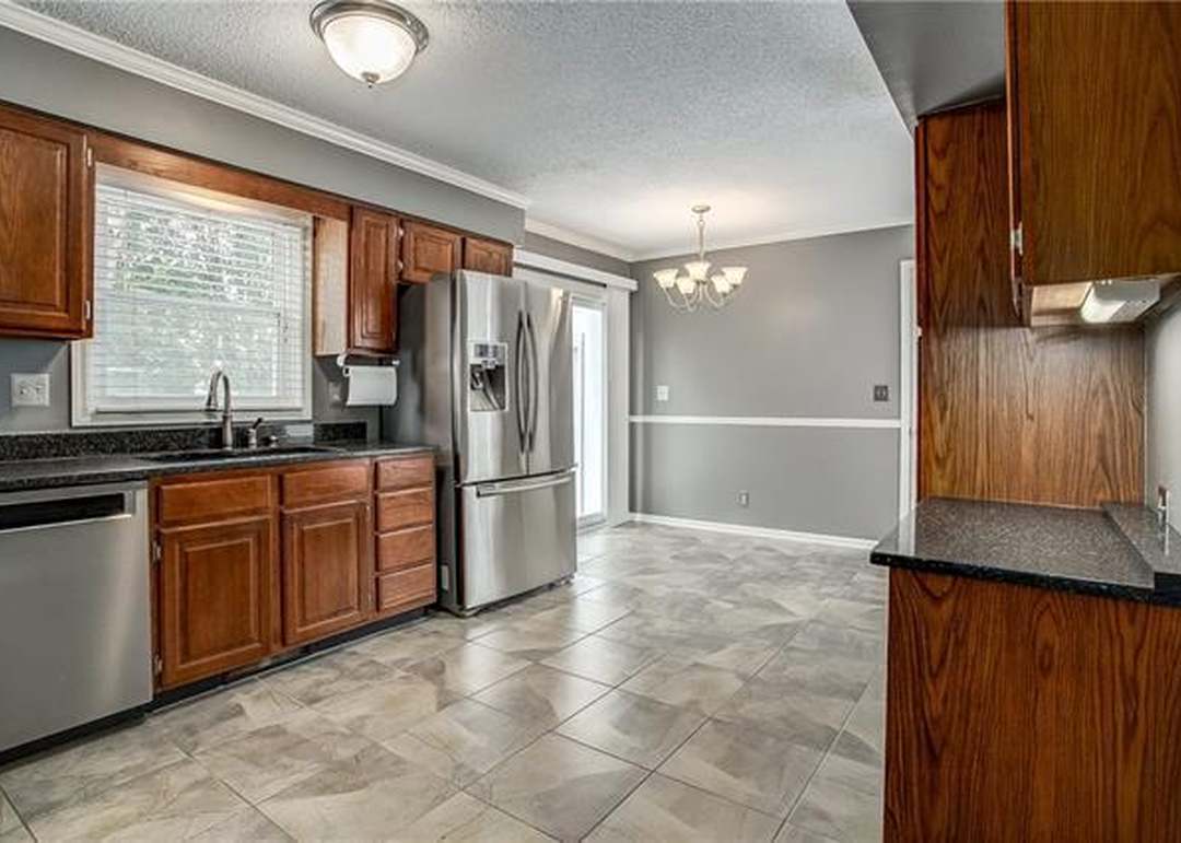 15120 Woodson Street — photo 10