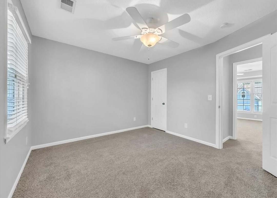 15146 W 132nd Street — photo 5