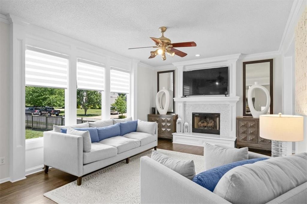 15219 S Blackfeather Drive — photo 1