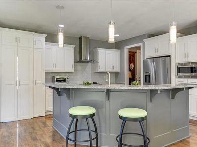 1525 SW Hedgewood Lane — photo 5