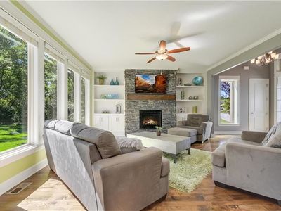1525 SW Hedgewood Lane — photo 8