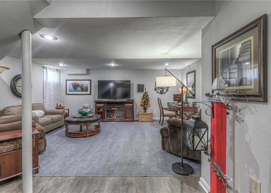 15338 Riley Street — photo 7