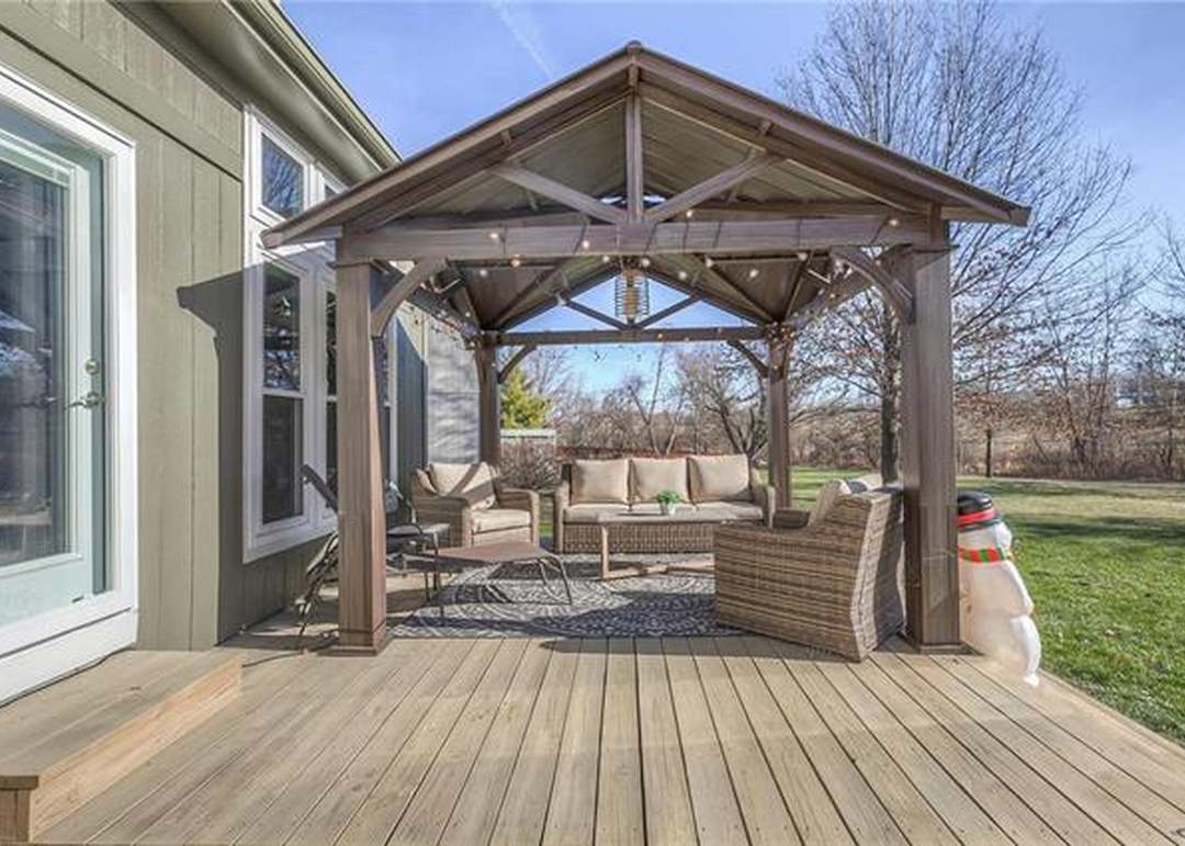 15338 Riley Street — photo 28