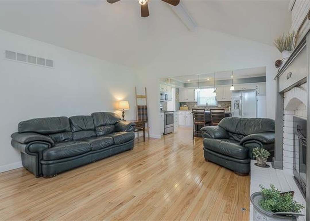 1536 W Cedar Street — photo 19