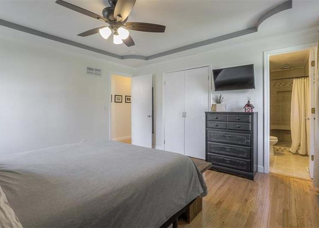 1536 W Cedar Street — photo 22