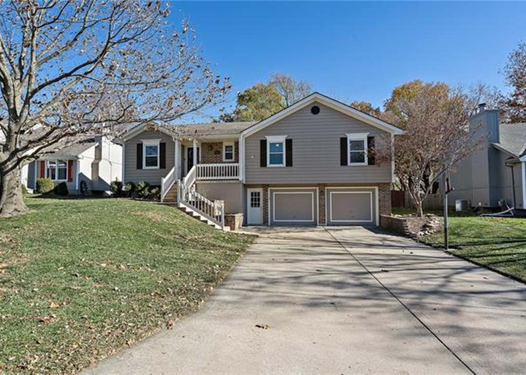1537 NE Tawny Drive — photo 12