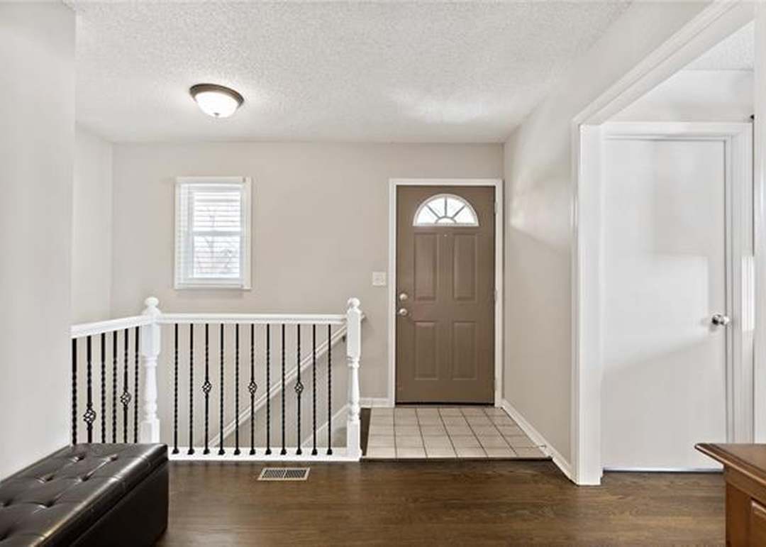 1537 NE Tawny Drive — photo 14