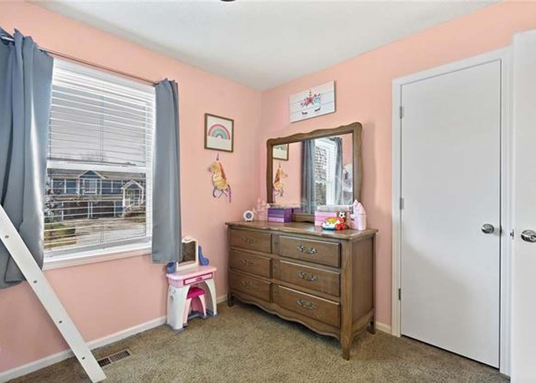 1537 NE Tawny Drive — photo 27