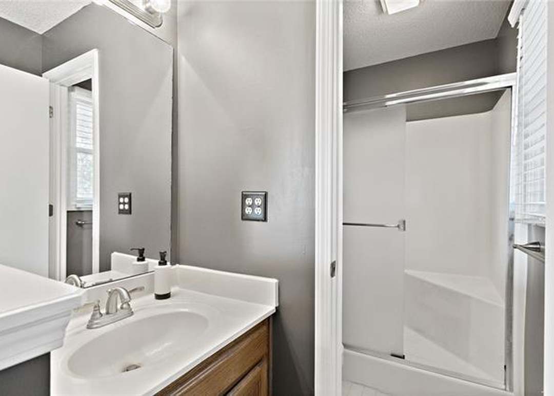 1537 NE Tawny Drive — photo 30