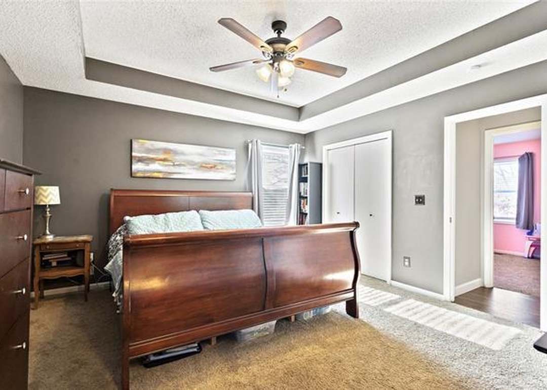 1537 NE Tawny Drive — photo 31