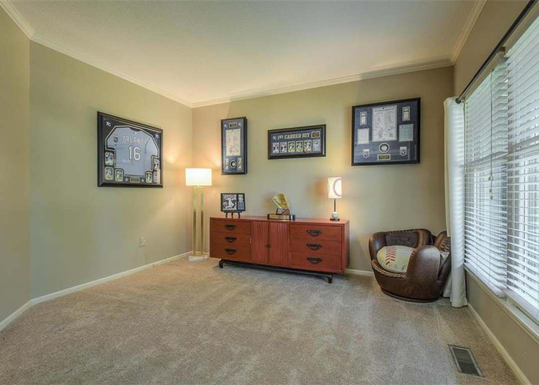 15435 W 144th Terrace — photo 6