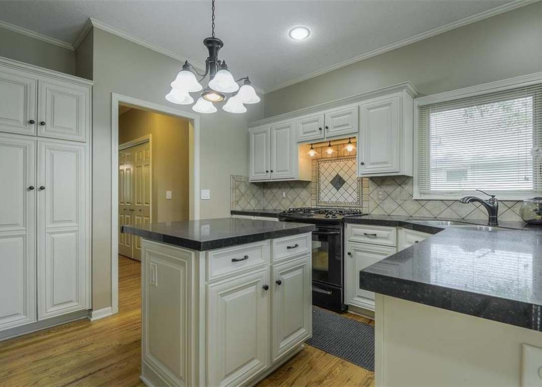 15435 W 144th Terrace — photo 20