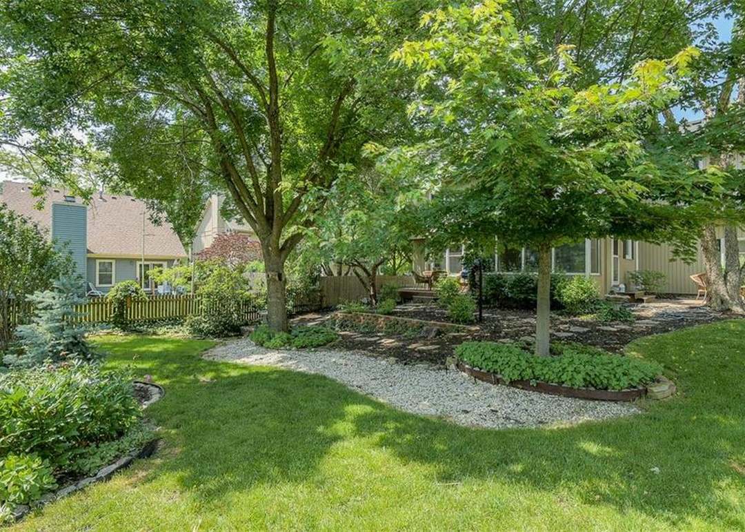 15435 W 144th Terrace — photo 40