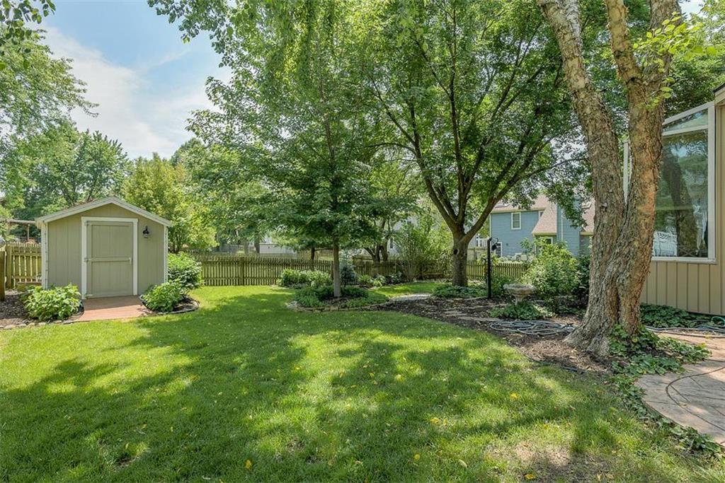 15435 W 144th Terrace — photo 41