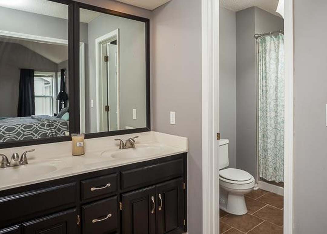 15457 S WYANDOTTE Drive — photo 5