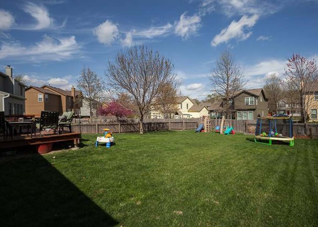 15457 S WYANDOTTE Drive — photo 20