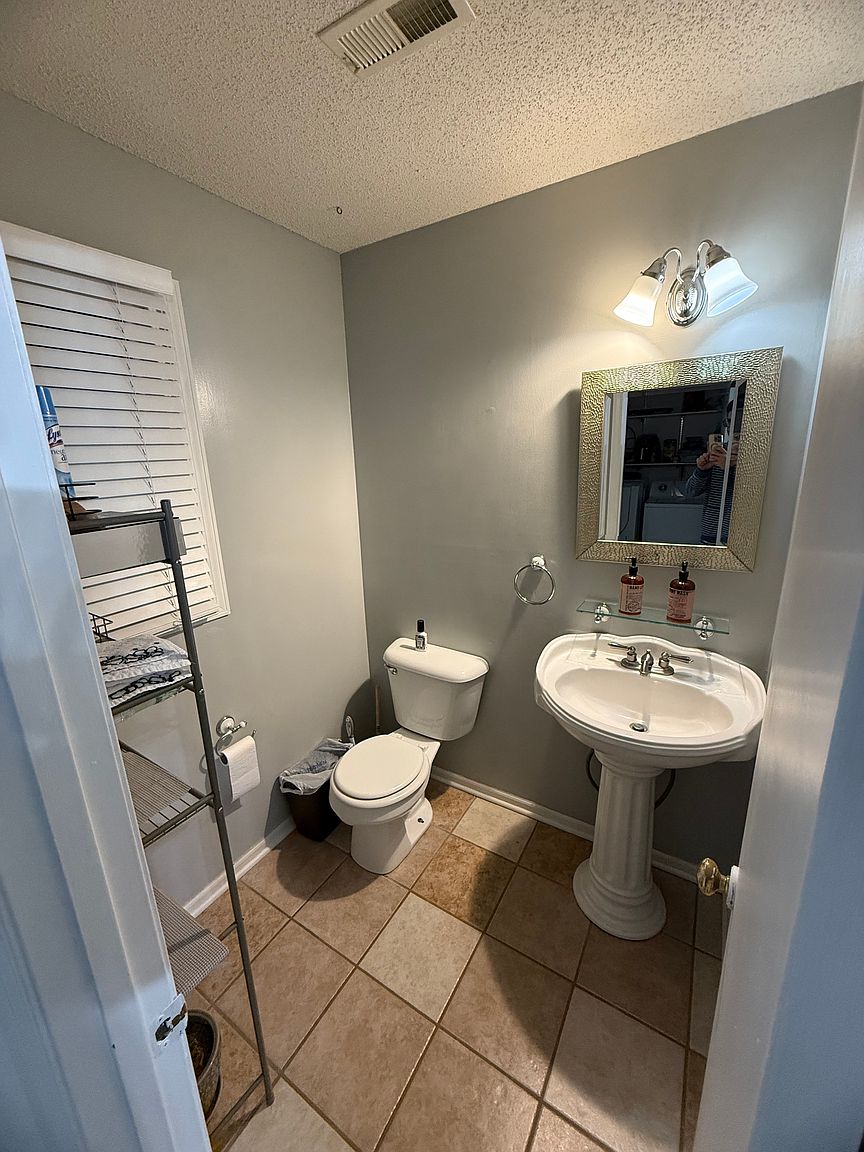 1549 W Dartmouth Street — photo 9