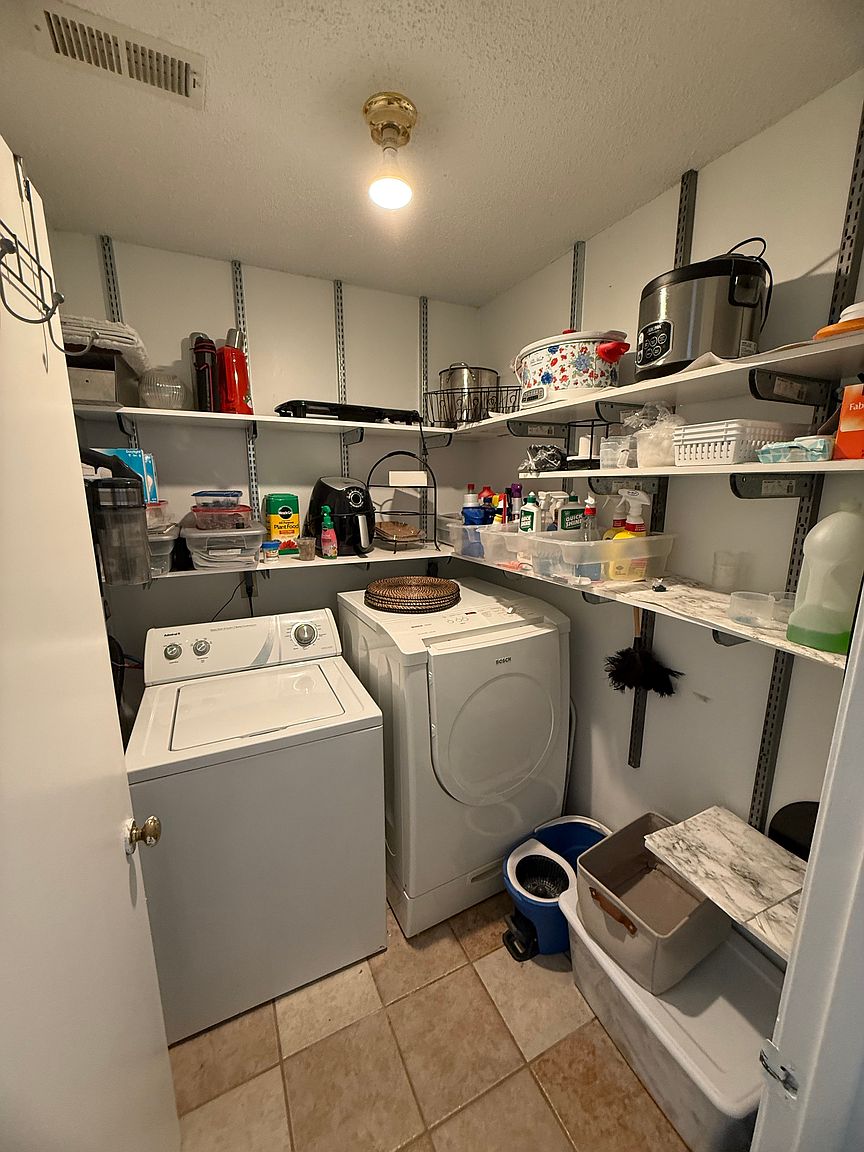 1549 W Dartmouth Street — photo 12